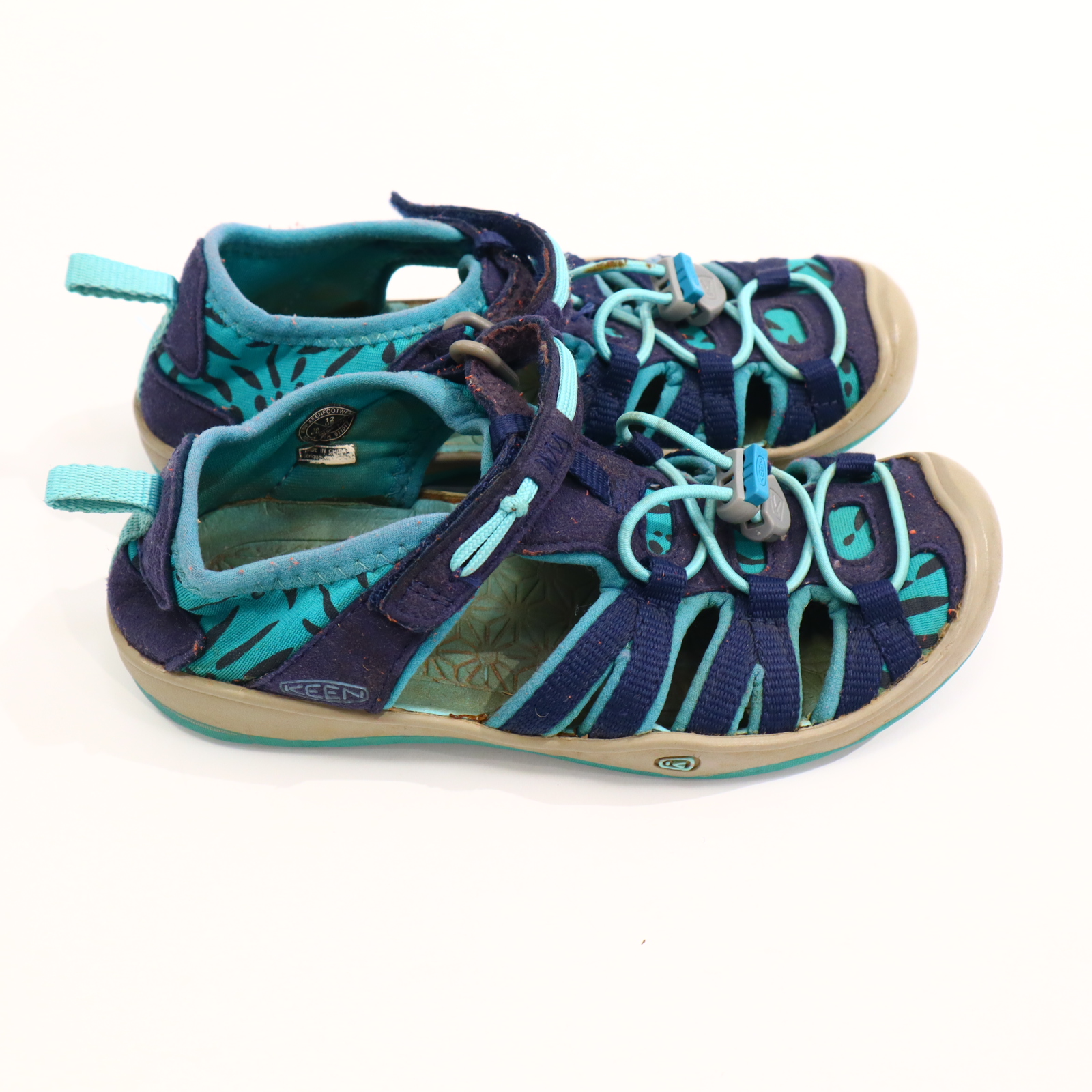 Sandalen KEEN 30 türkis waschbar leichte gleichmäßige Ablaufspuren