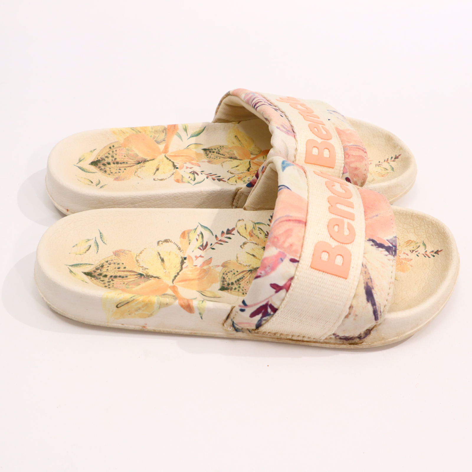 Hausschuhe/Wasserschuhe Bench 33 bunt/creme Pool-Sandalen leichte gleichmäßige Ablaufspuren