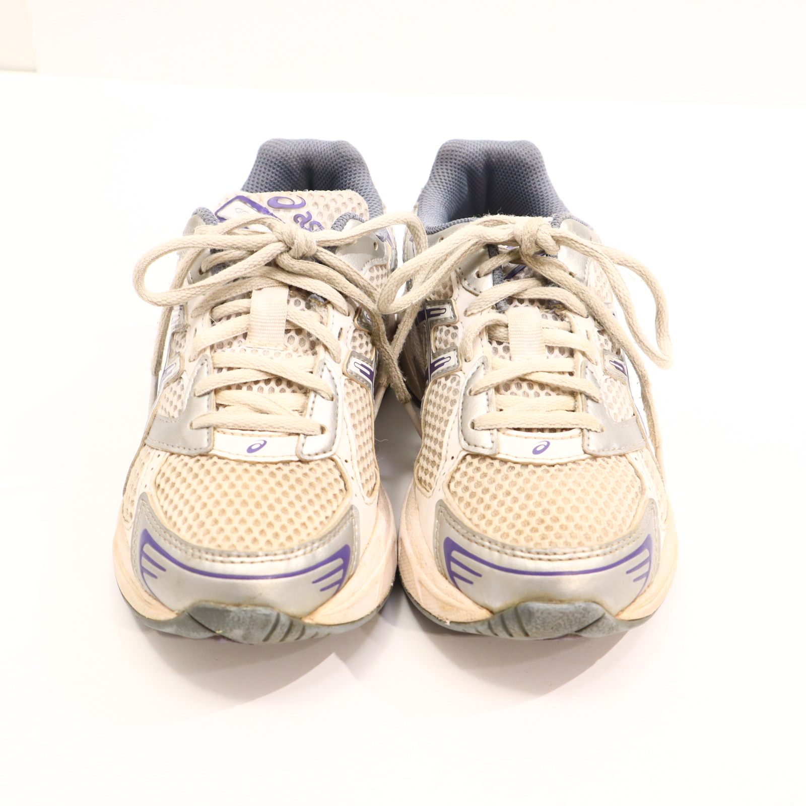 Halbschuhe asics Schnürschuh/Sneaker 35.5 lila/silber/weiß Mesh leichte gleichmäßige Ablaufspuren