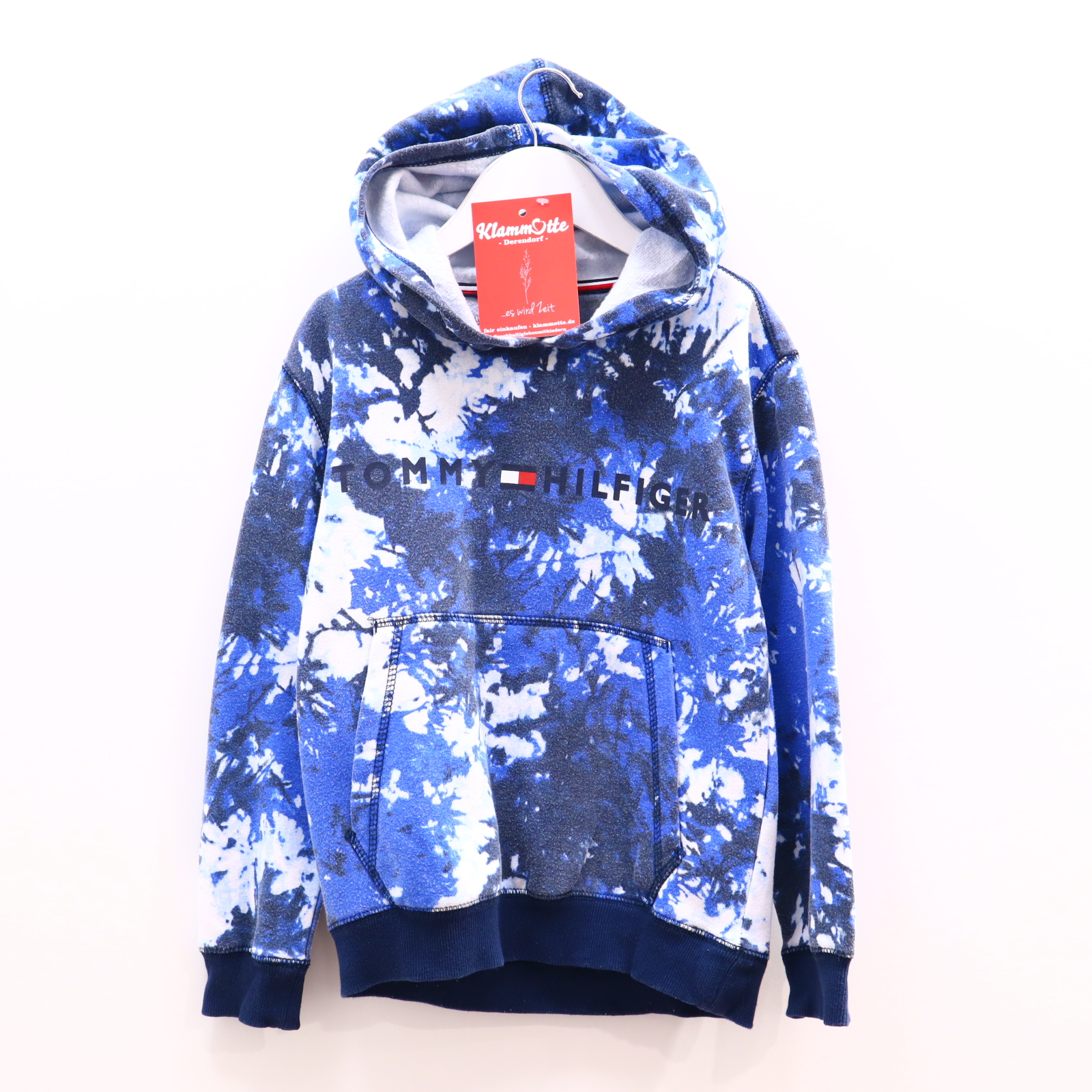 Oberteil TOMMY HILFIGER Gr. 128/Gr. 134/Gr. 140 Kapuzenpullover blau/schwarz/weiß Baumwolle/Polyester Alloverprint/Logo/Print