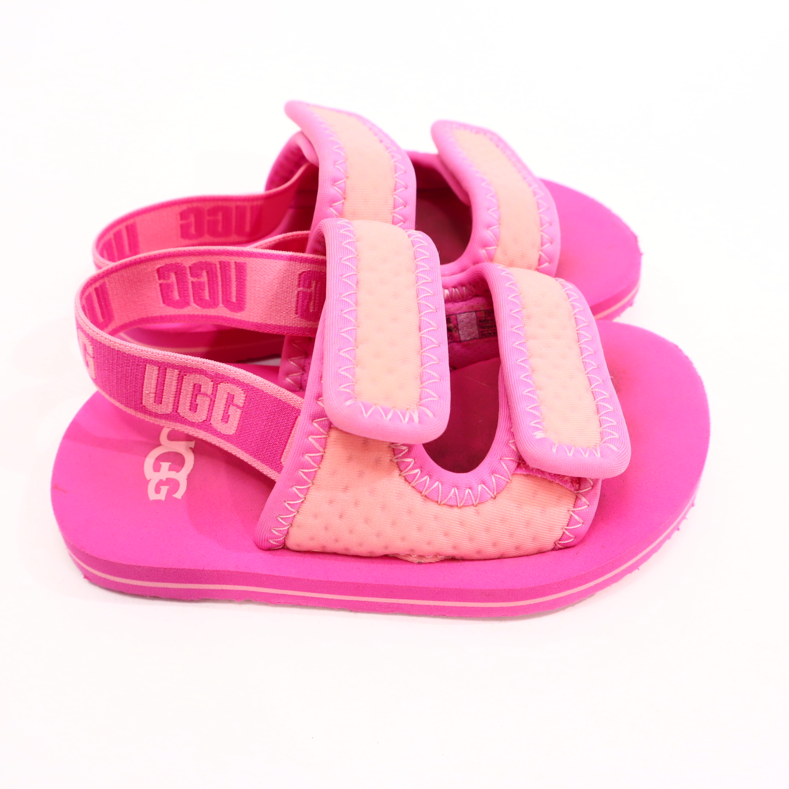 Hausschuhe/Wasserschuhe UGG 25 rosa Sandalen/Wasserschuhe leichte gleichmäßige Ablaufspuren