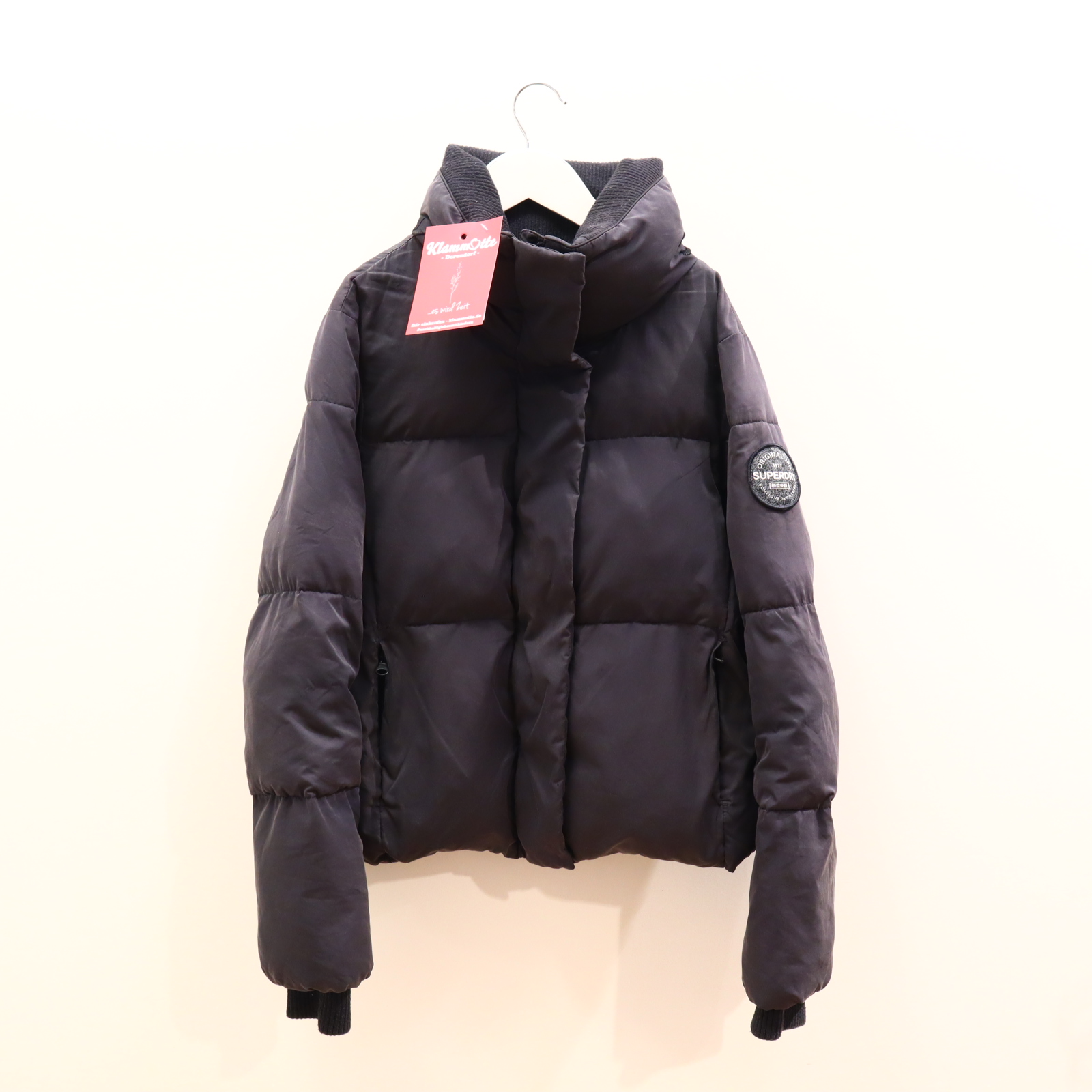 Jacke SUPERDRY Puffer Jacket/Steppjacke 158 schwarz Herbst/Winter Applikation/Logo/Stickerrei leichte Gebrauchsspuren