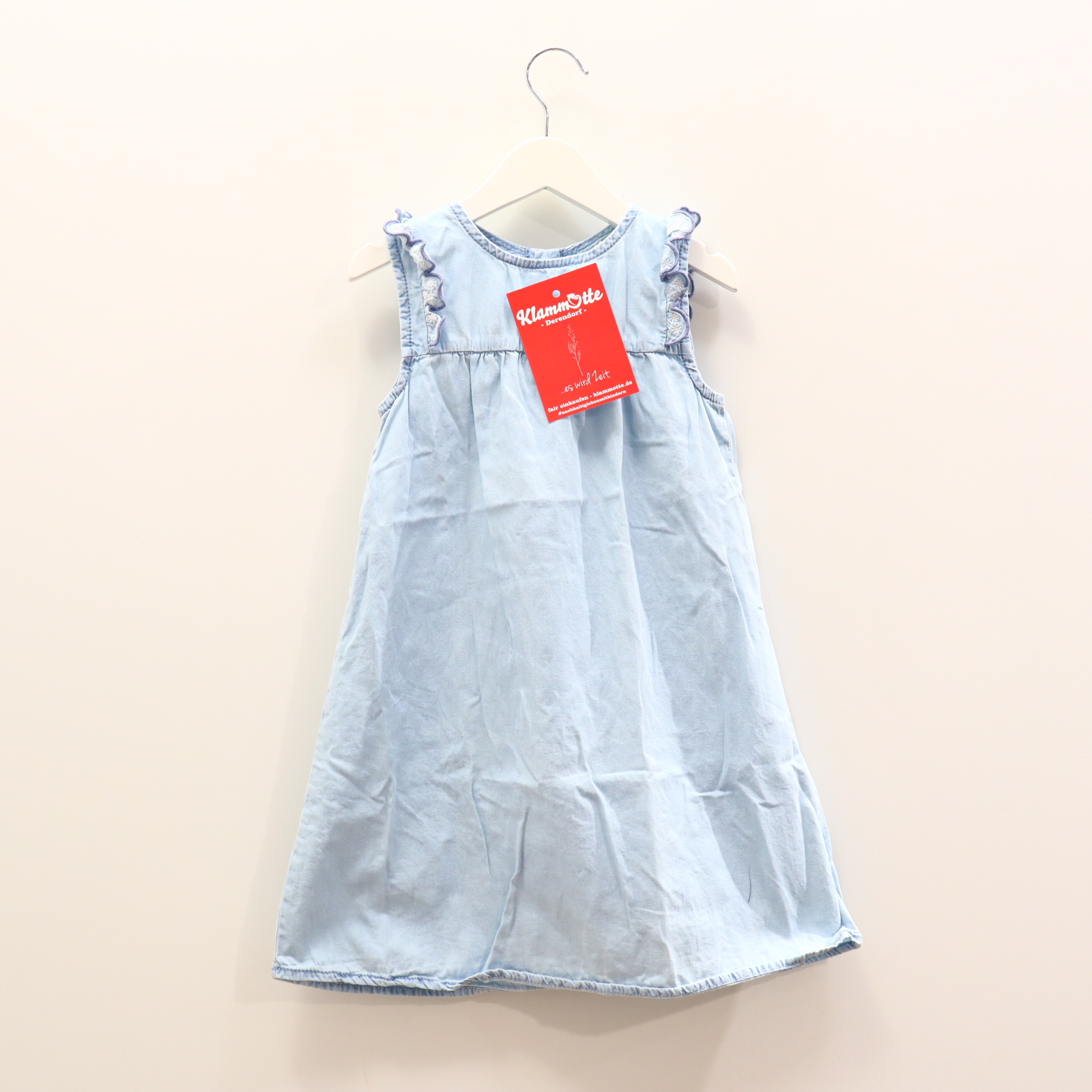 Kleider & Röcke Alana Latzkleid 104 blau Rüsche/Spitze Bio-Baumwolle/Chambray