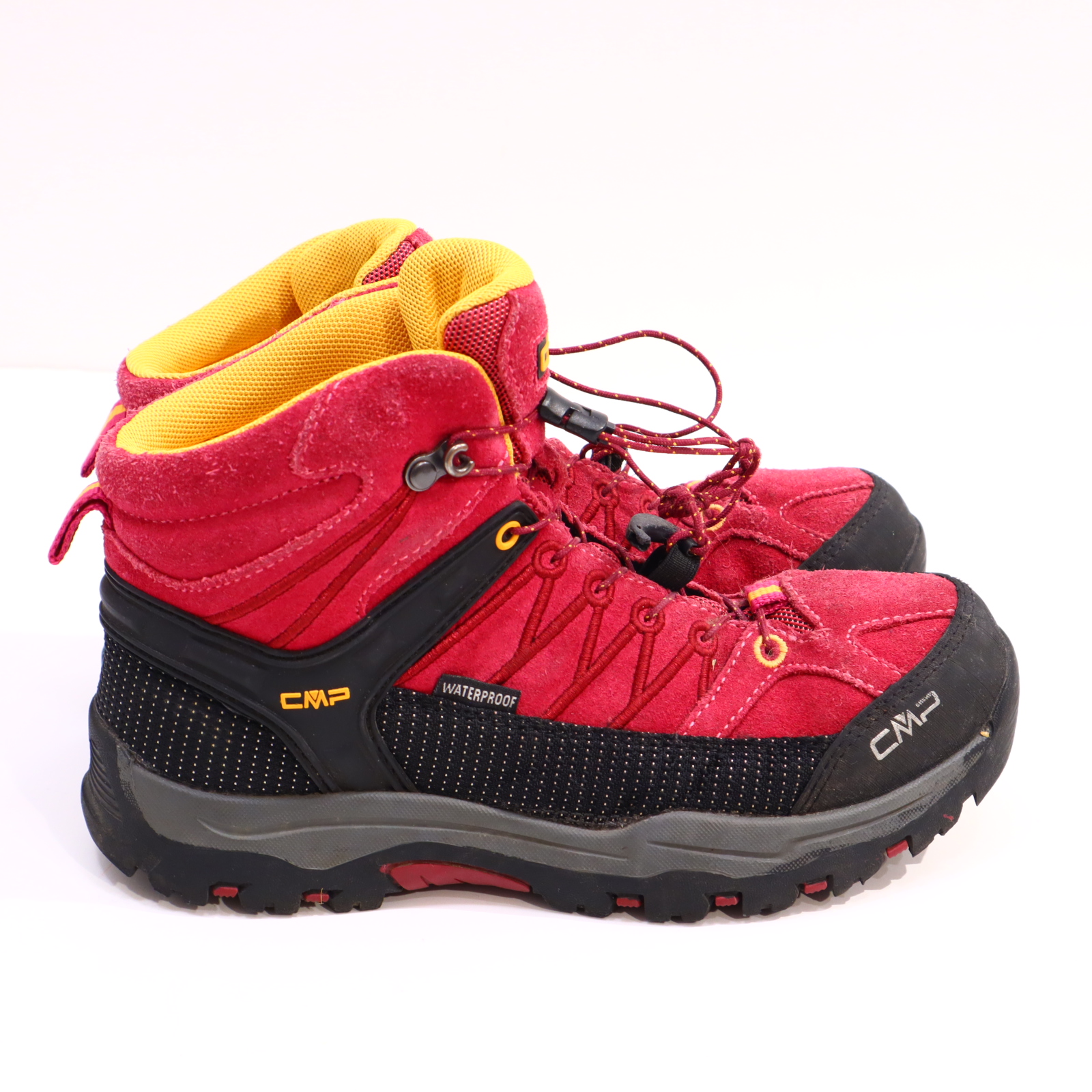 Halbschuhe CMP Trekking/Wanderschuh 37 bordeaux/schwarz waterproof/Wildleder leichte gleichmäßige Ablaufspuren
