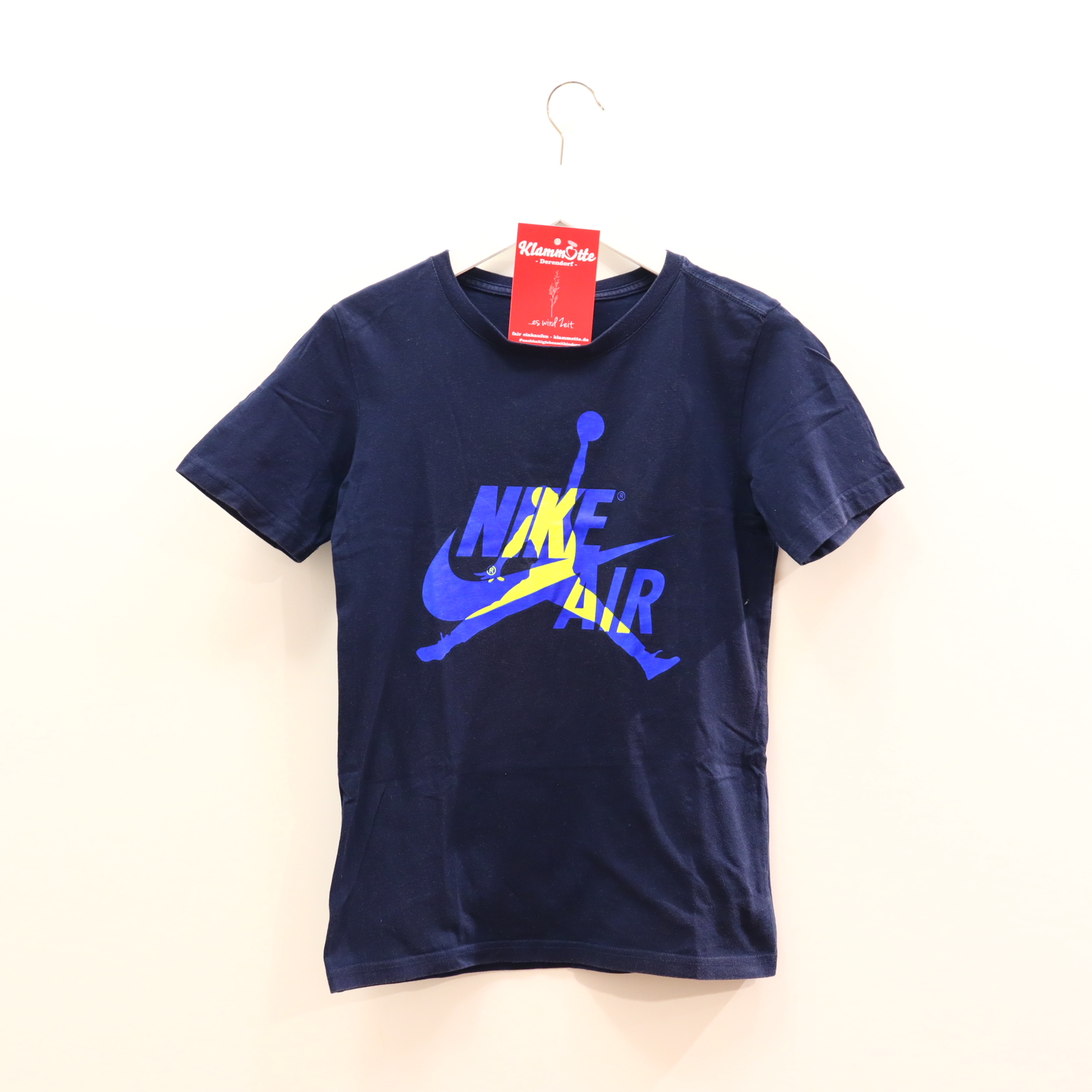 Oberteil AIR JORDAN Gr. 152/Gr. 158 kurzarm Shirt blau Baumwolle Logo/Print ganz leicht blass