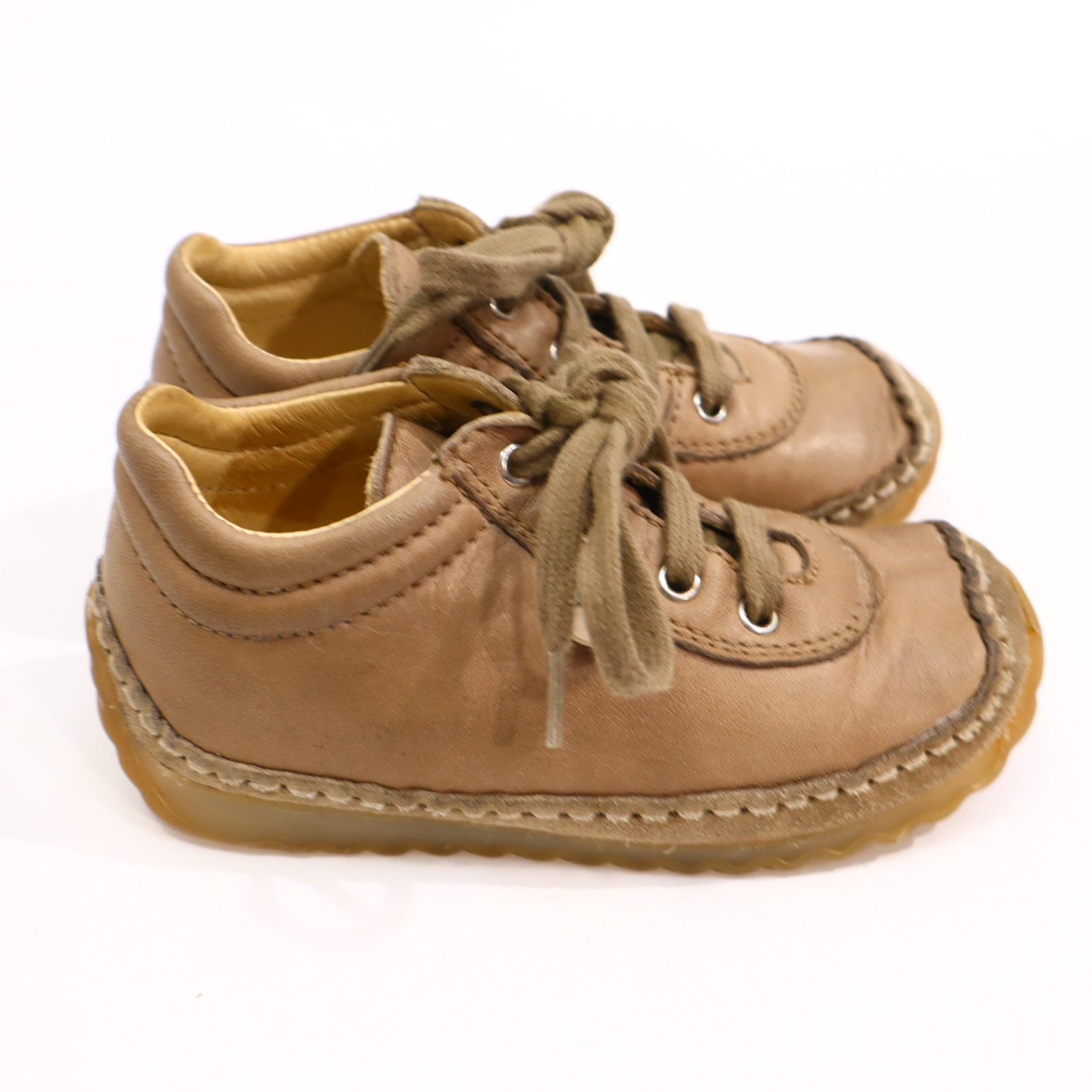 Halbschuhe Naturino Schnürschuh 24 braun Leder leichte gleichmäßige Ablaufspuren