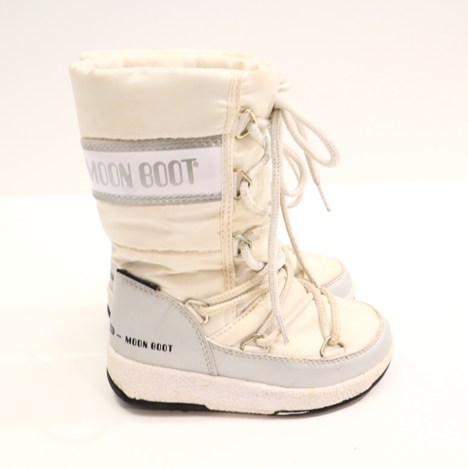 Stiefel MOON BOOT 26 weiß Snowboot Waterproof leichter gleichmäßiger Sohlenabrieb