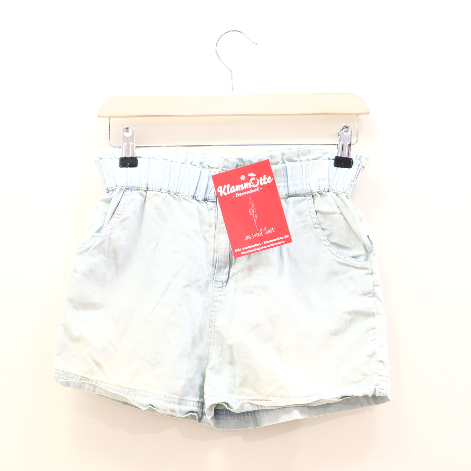 Hose Molo Short 140 hellblau Baumwolle Reißverschluß ganz kleiner Fleck!