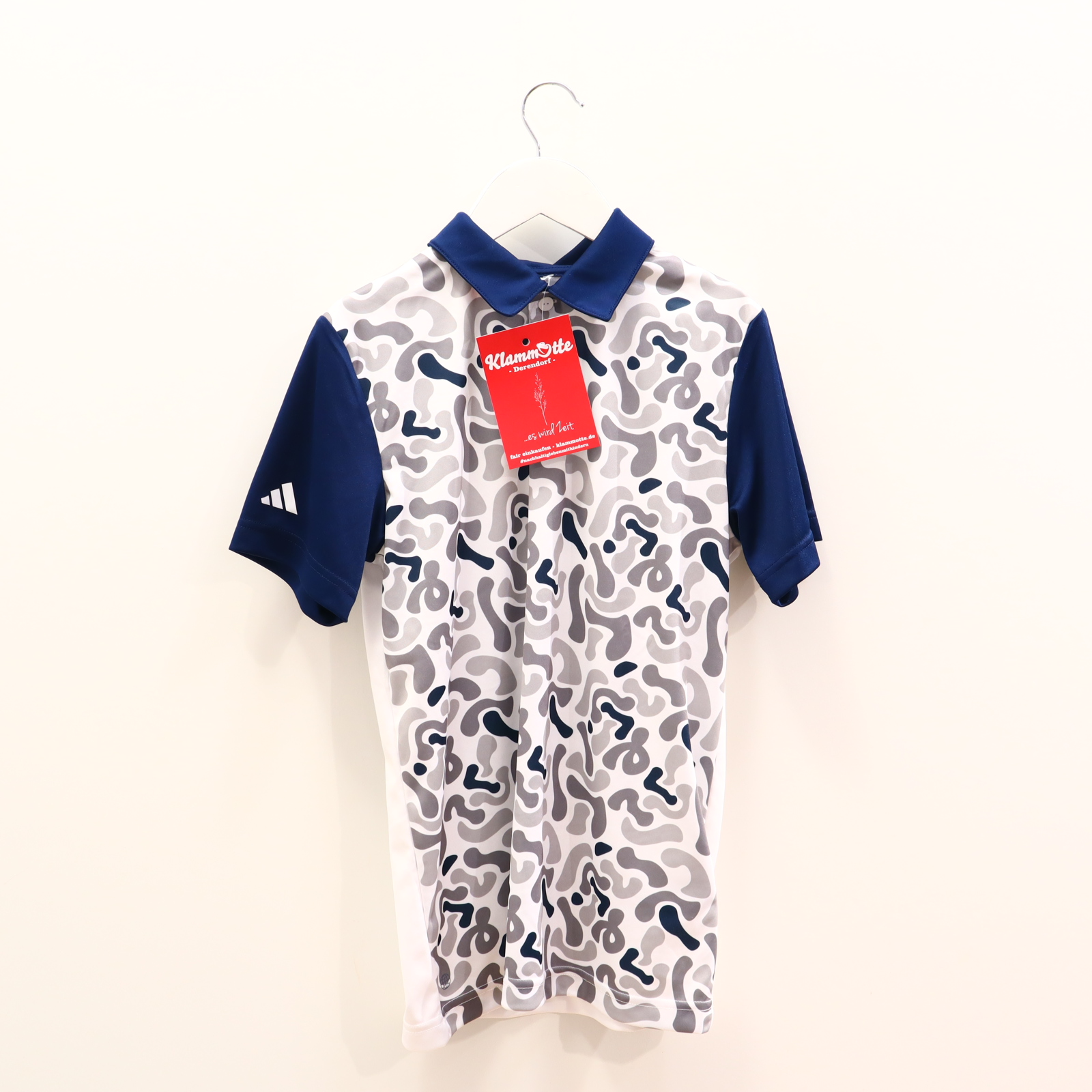 Oberteil Adidas Gr. 152 kurzarm/Sportshirt blau/grau/weiß recycelter Polyester Alloverprint/Logo/Print Kragen