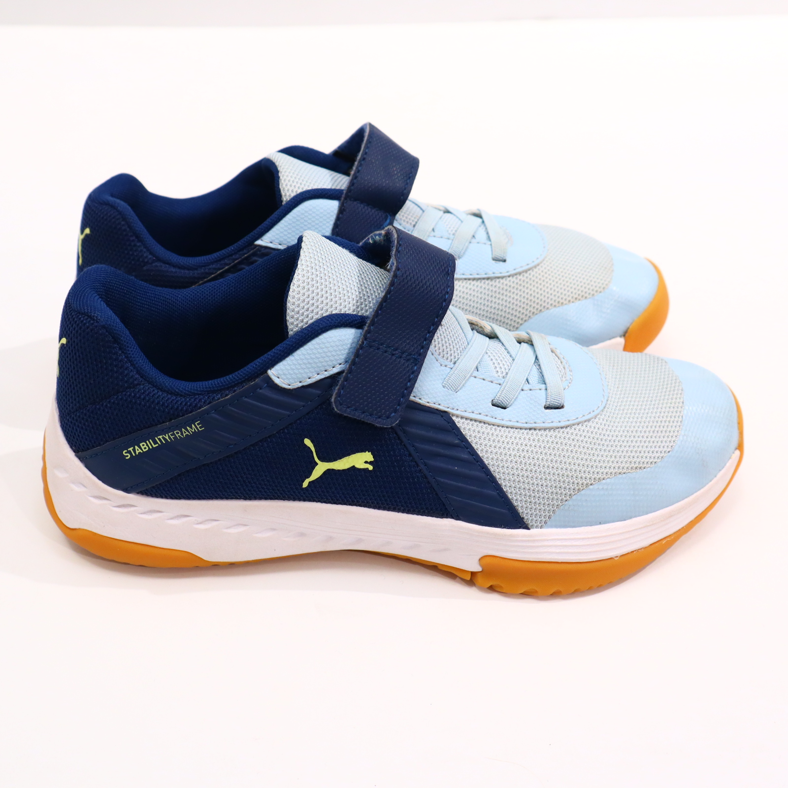 Sportschuh PUMA 36 Hallenschuh blau/hellblau Mesh