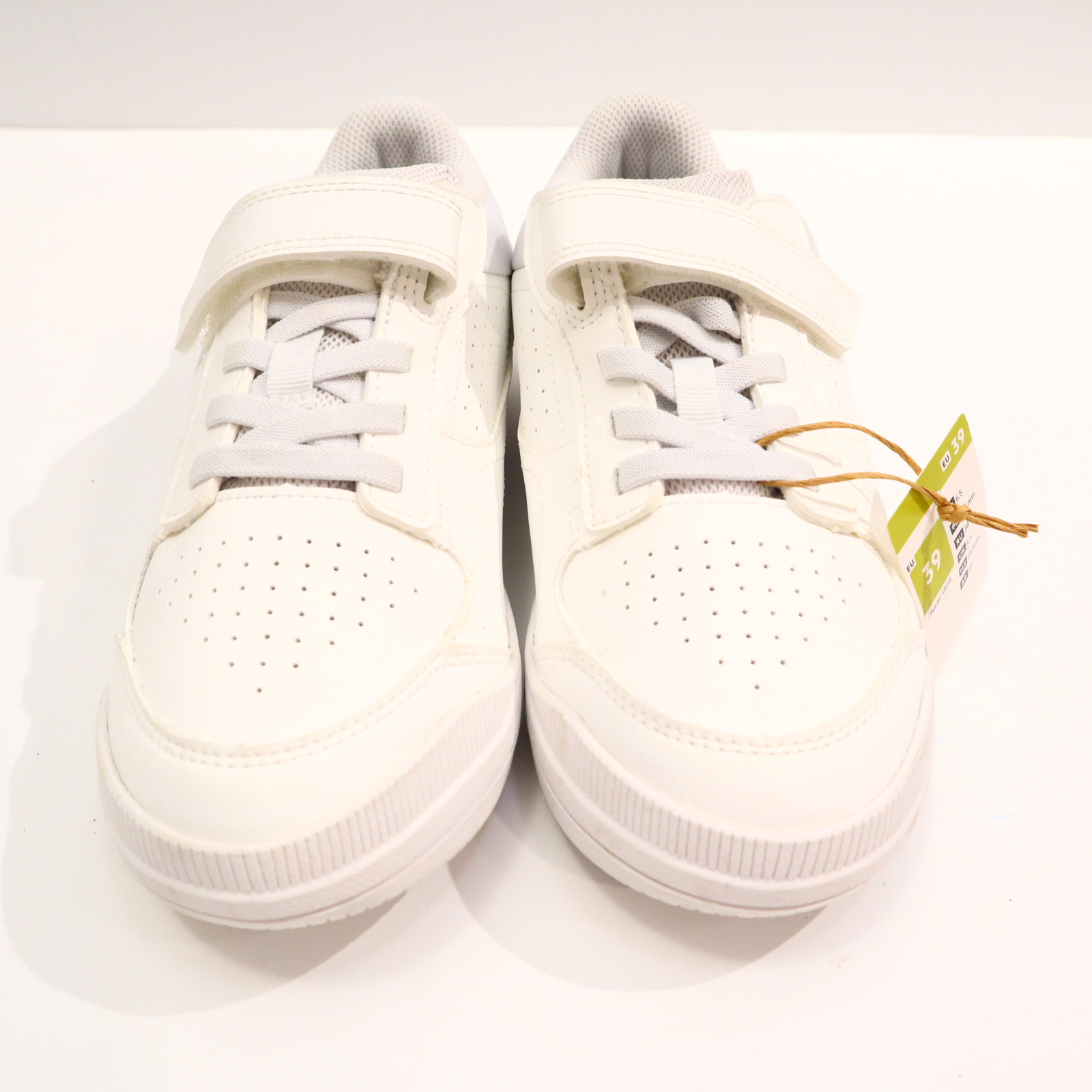 Sportschuh DECATHLON 39 Hallenschuh Klett NEU!