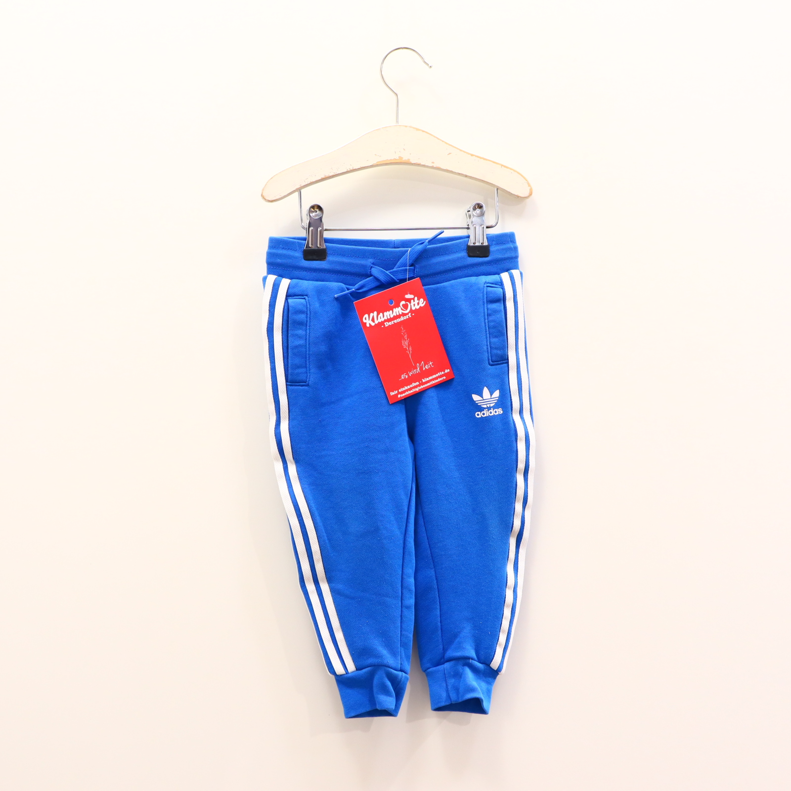 Hose adidas 86 Jogger blau Borde/Logo/Print Gummibandzug/Kordelzug Baumwolle/Polyester