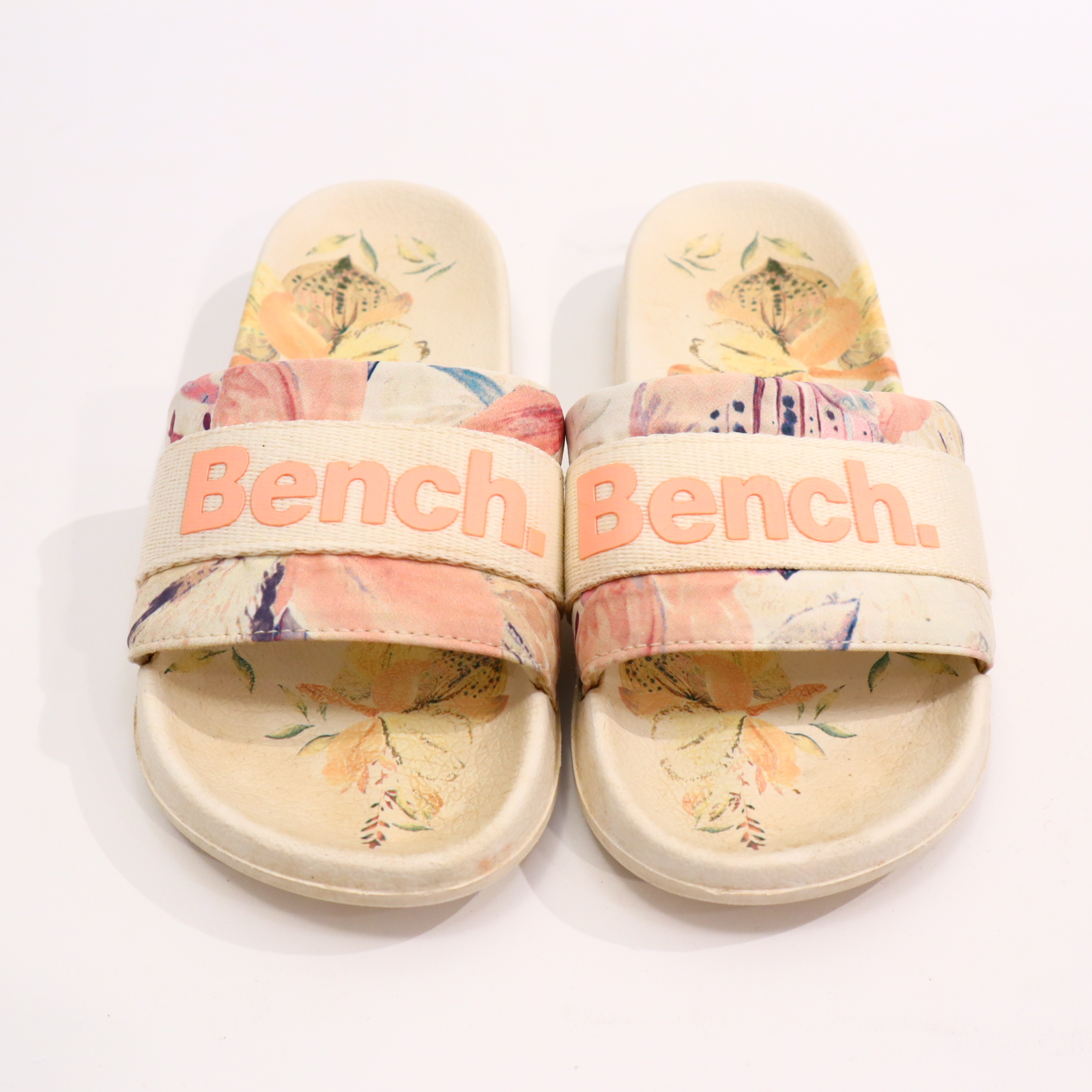 Hausschuhe/Wasserschuhe Bench 33 bunt/creme Pool-Sandalen leichte gleichmäßige Ablaufspuren