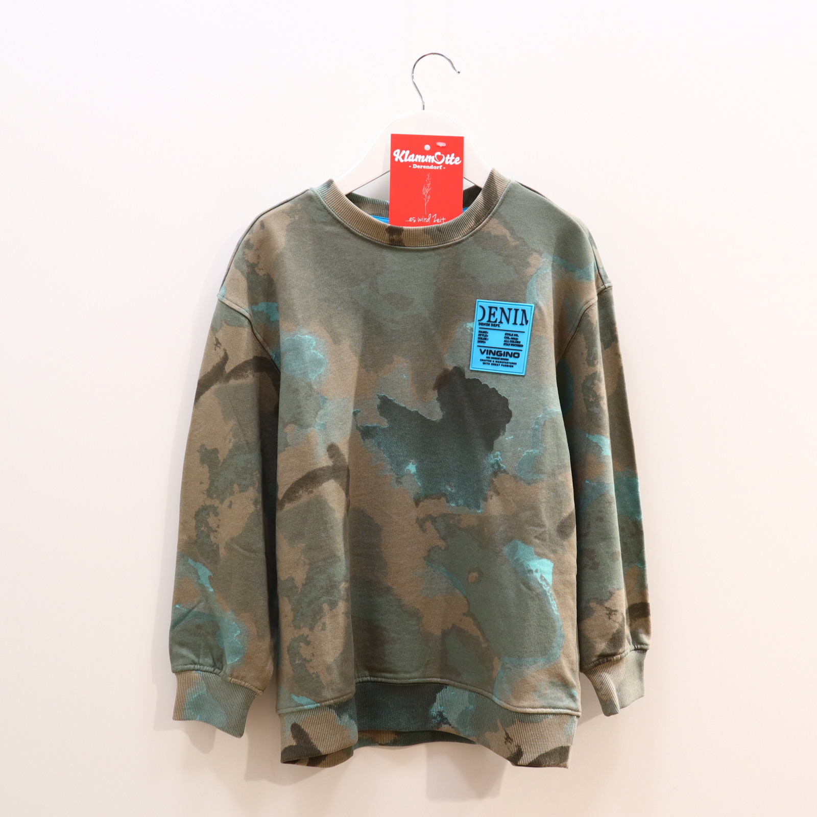 Oberteil VINGINO Gr. 122/Gr. 128 Sweatshirt oliv/türkis Baumwolle Applikation/Backprint/Camouflage