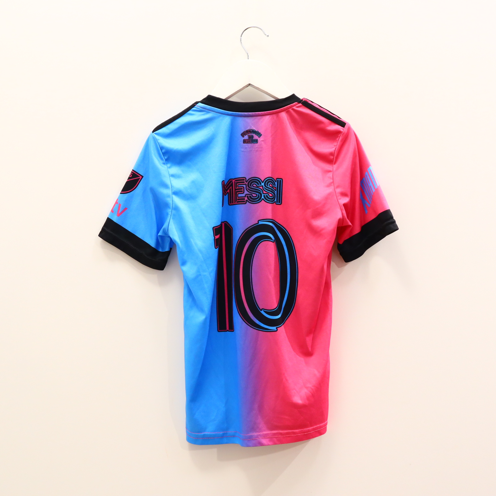 Oberteil Adidas Gr. 140 kurzarm/Trikot blau/pink Polyester Applikation/Logo/Print Messi/Miami