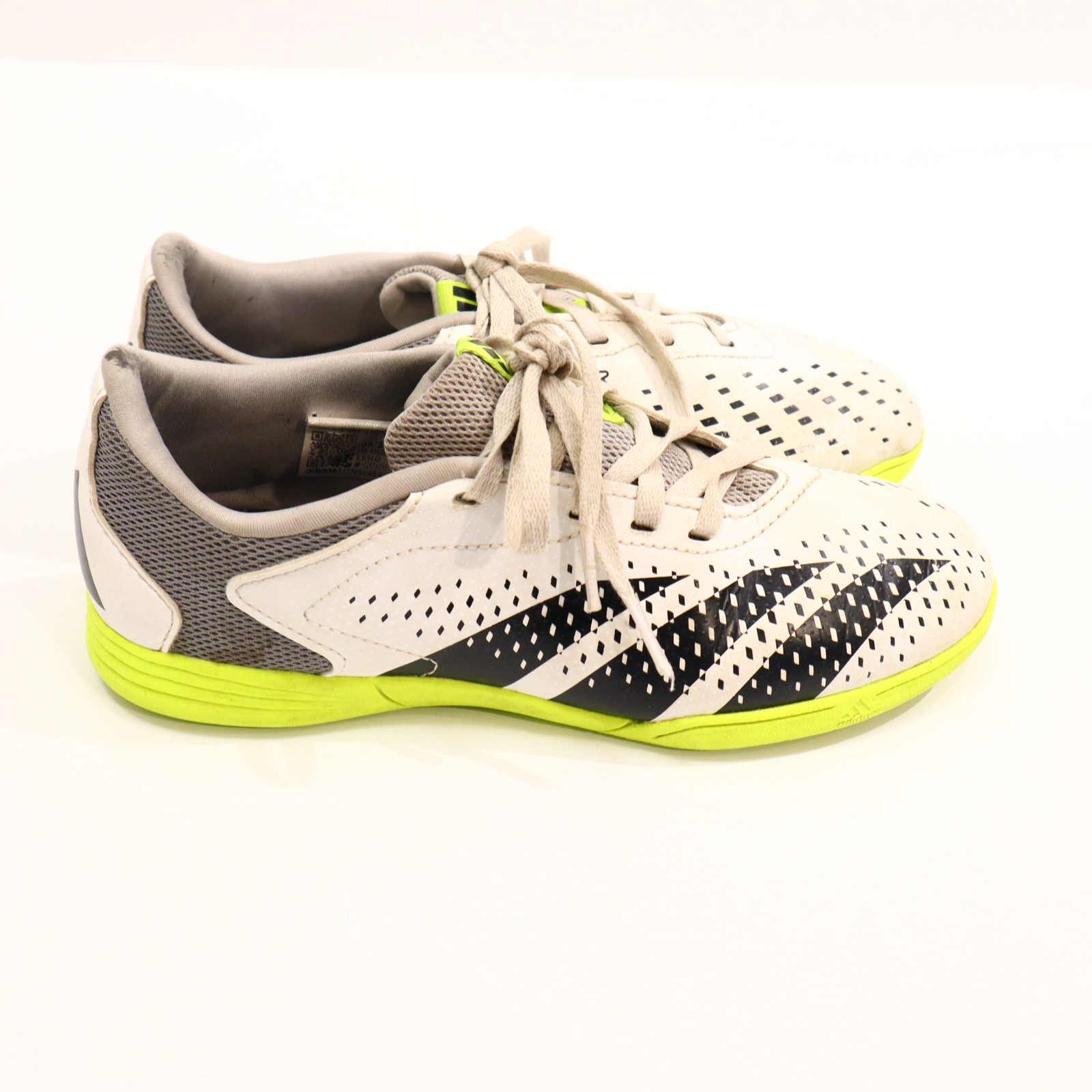 Sportschuh Adidas 36 Fußball/Hallenschuh grün/schwarz/weiß Schnürrschuh