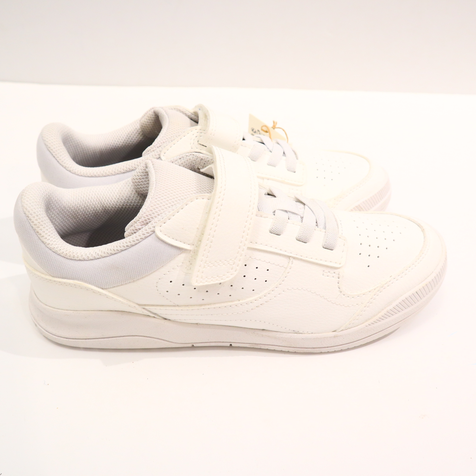 Sportschuh DECATHLON 39 Hallenschuh Klett NEU!
