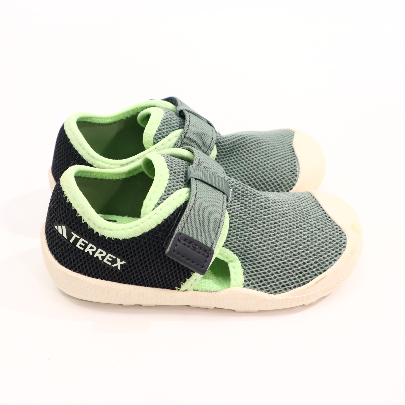 Hausschuhe/Wasserschuhe Adidas 25 grau/oliv/schwarz Sandalen Mesh