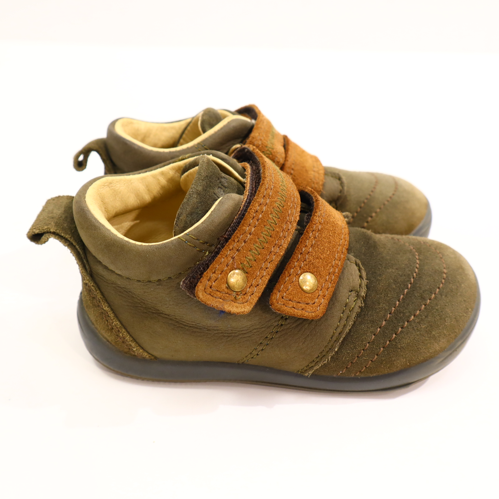 Halbschuhe Elefanten Klett 22 braun/oliv Leder leichte gleichmäßige Ablaufspuren