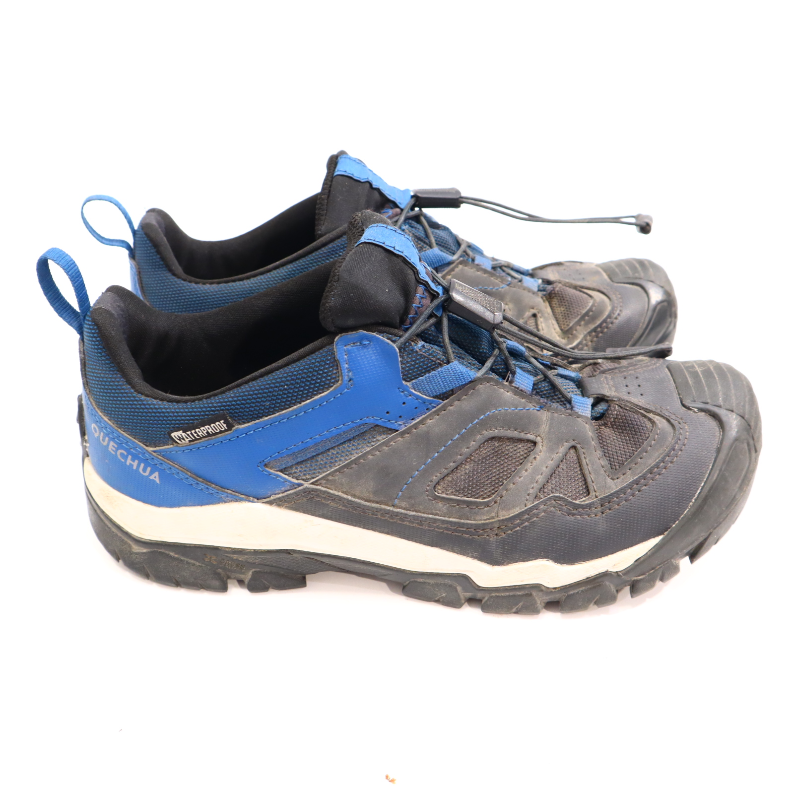Halbschuhe DECATHLON/Quechua Trekking/Wanderschuh 36 blau/schwarz leichte gleichmäßige Ablaufspuren