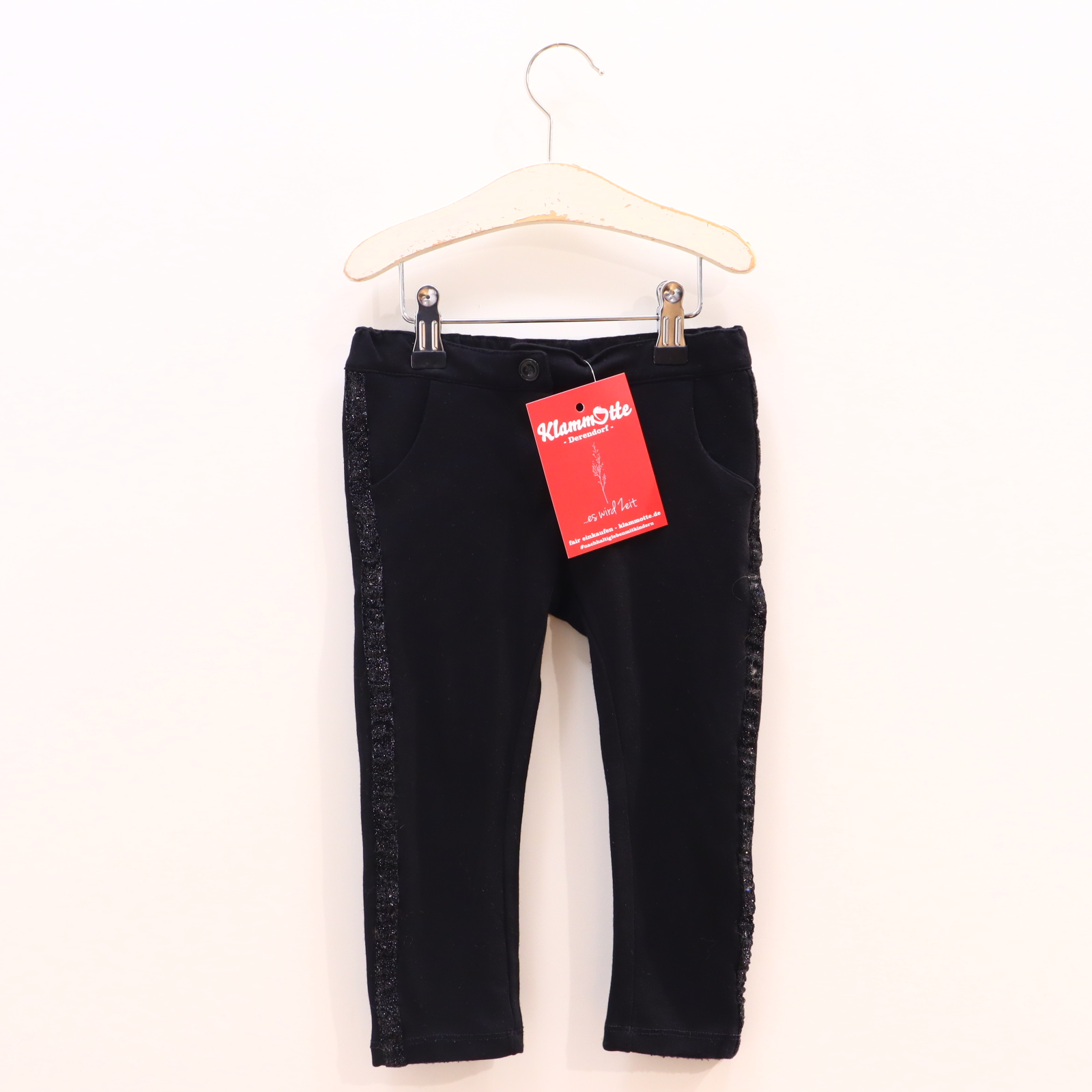 Hose chicco Stoffhose 98 schwarz Borde Elasthan/Polyester/Viskose Knopf/Reißverschluß/verstellb. Bund Slim