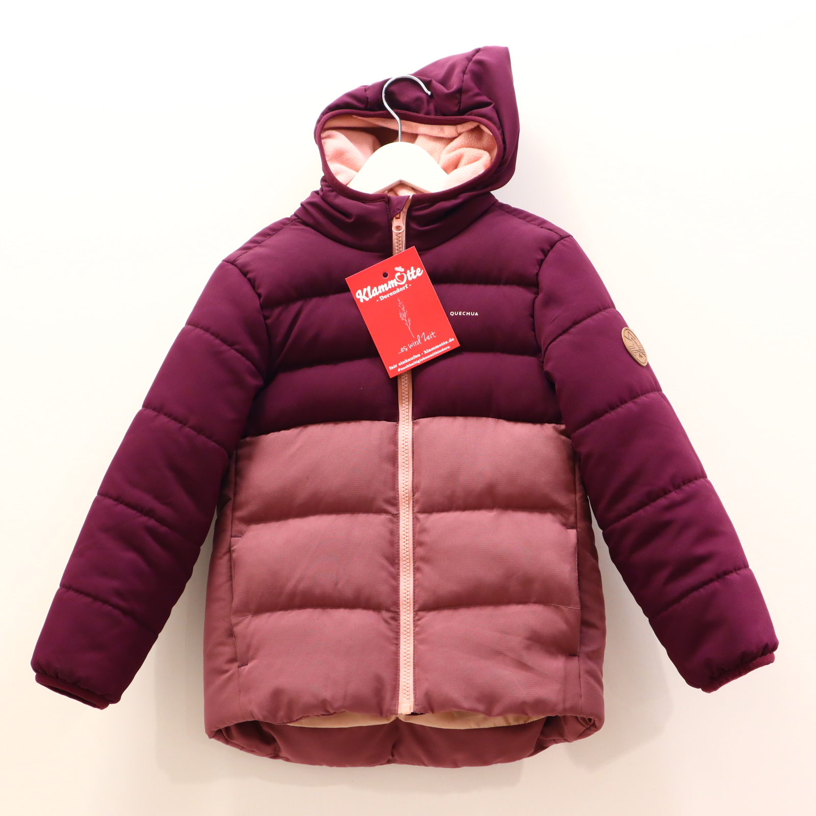 Jacke DECATHLON/Quechua Anorak/Steppjacke 110/116/122 altrosa/weinrot Herbst/Winter Applikation/Logo Fleece-Kapuzenfutter