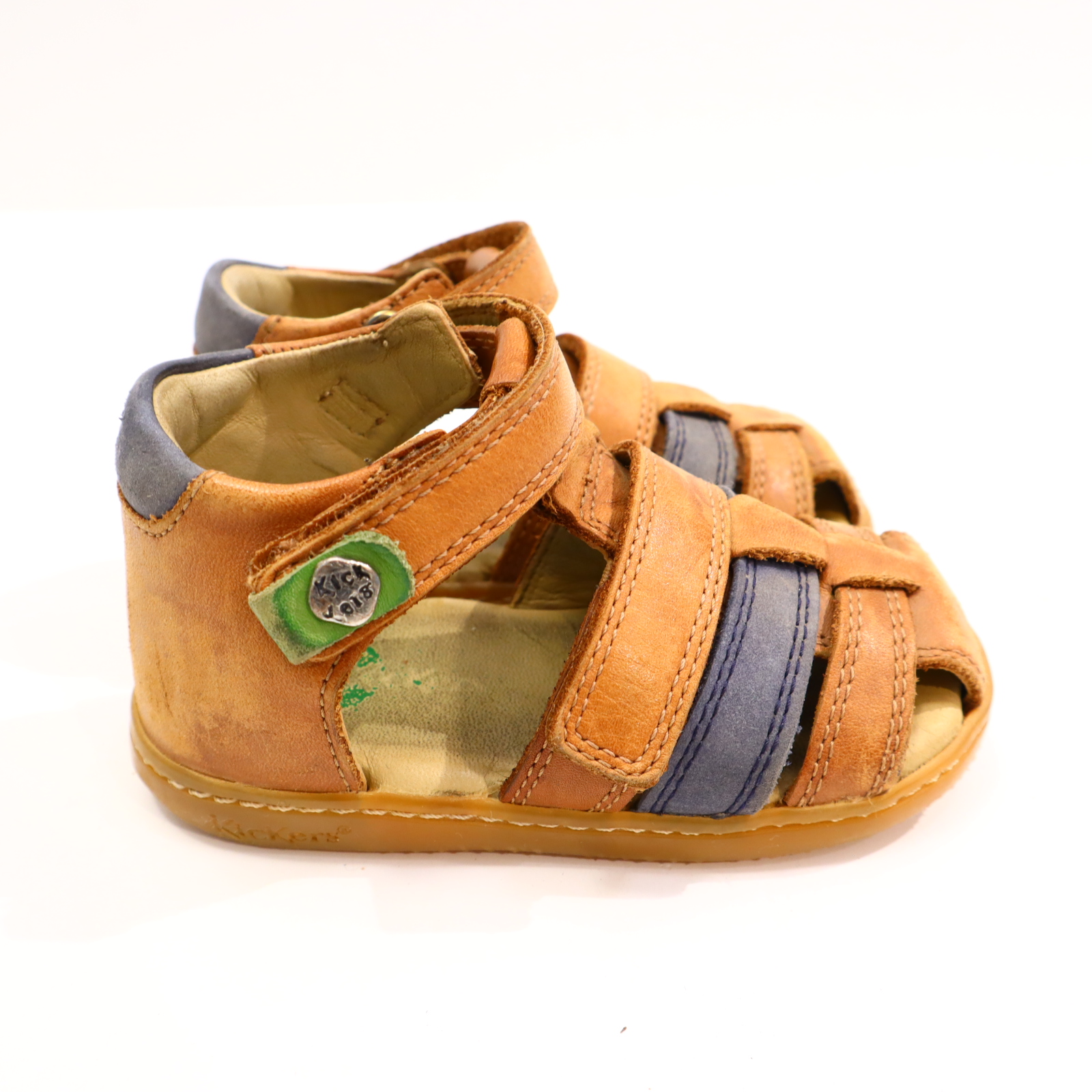 Sandalen Kickers 21 braun Leder leichte gleichmäßige Ablaufspuren