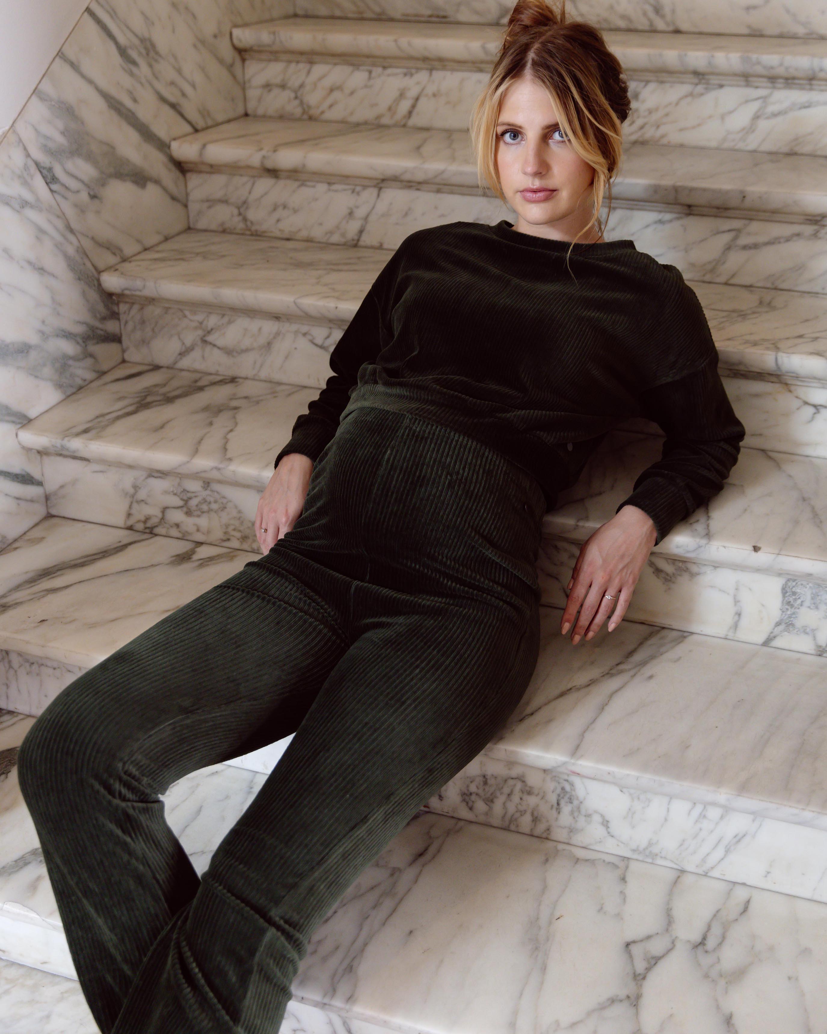 Hose LOVE2WAIT XL Pants/Flared oliv