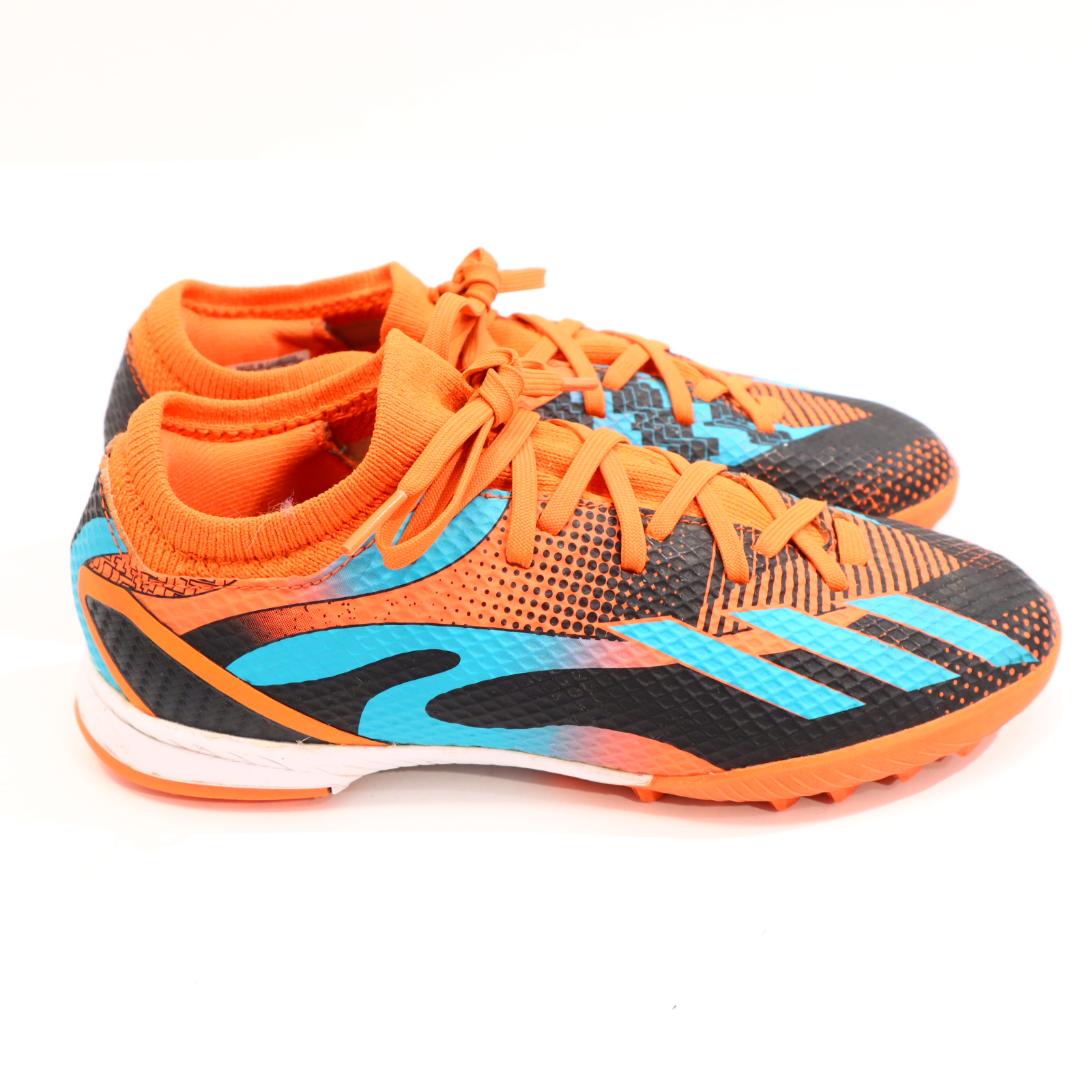 Sportschuh Adidas 35 Fußball/Kunstrasenschuh orange/schwarz/turkis Schnürrschuh leichte gleichmäßige Ablaufspuren