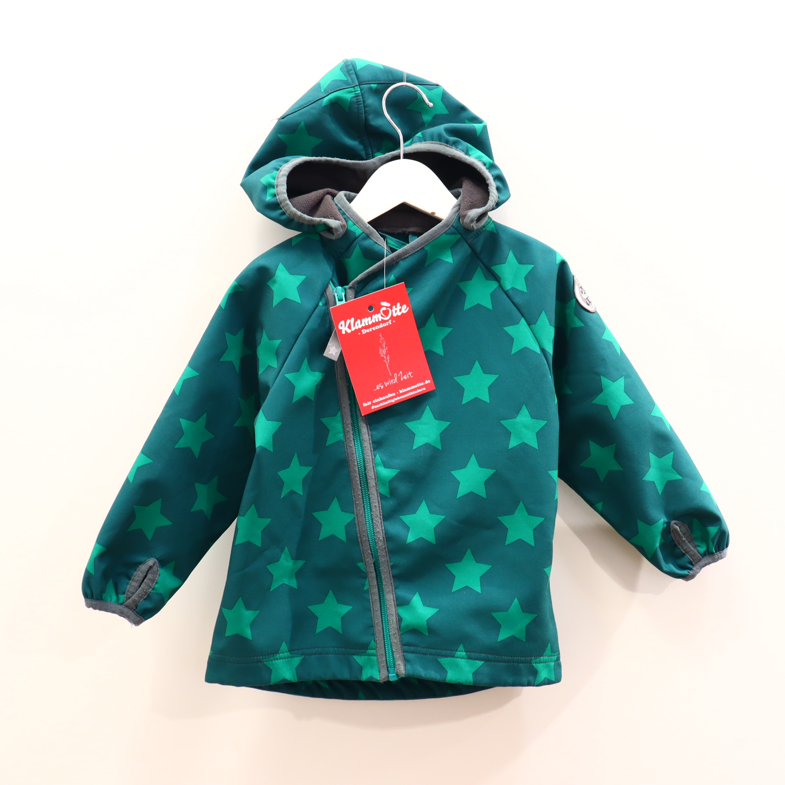 Jacke racoon 92 grün Alloverprint/Applikation/Sterne Softshelljacke abnehmb. Kapuze/diagonaler Reißverschluß